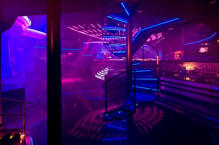 How to decorate a room like a nightclub