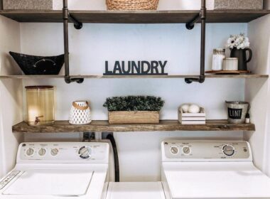 How to decorate a laundry room